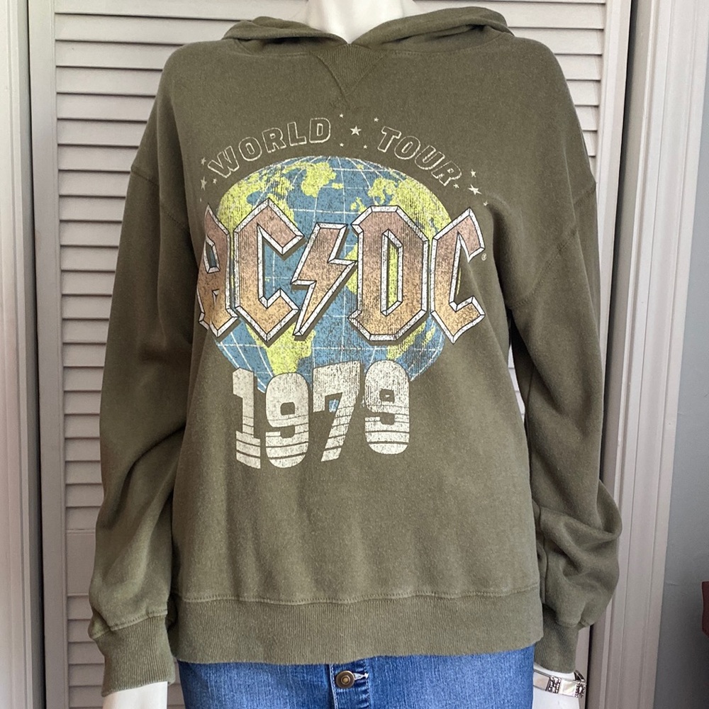 AC/DC HOODED SWEATSHIRT!WOMENS SMALL! BRAND NEW! OLIVE GREEN!